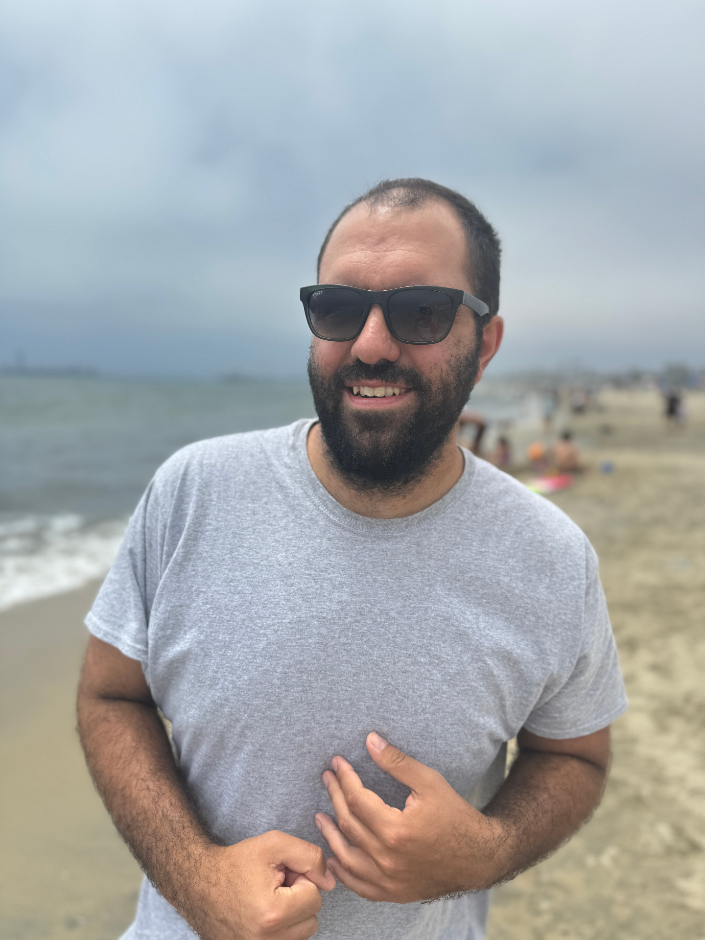 Vedres Tamás — valódi ember, nem corporate arc